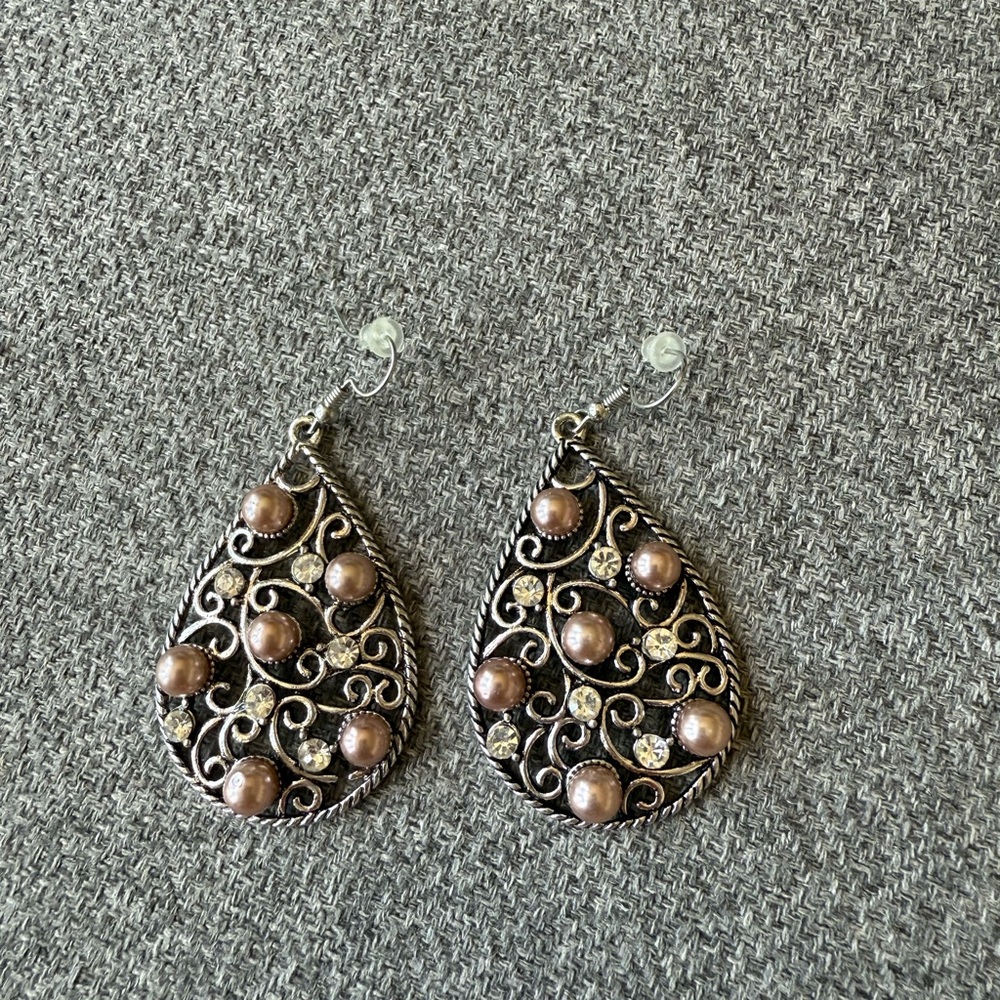 Vintage-Inspired Teardrop Pearl Earrings with Antique Silver Finish
